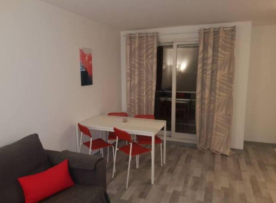 Le Rouennais Et Son Parking Prive Apartman Kültér fotó