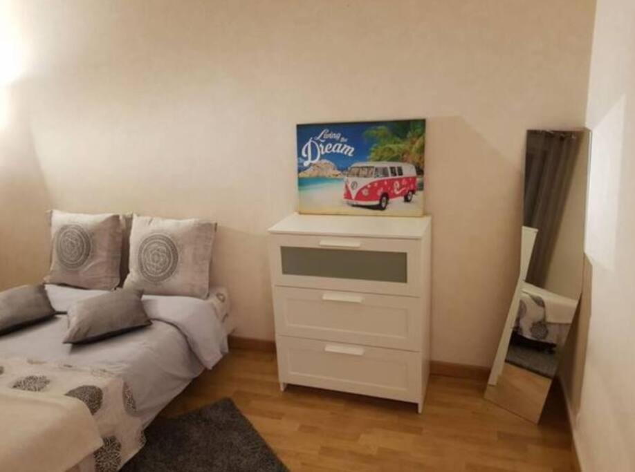 Le Rouennais Et Son Parking Prive Apartman Kültér fotó