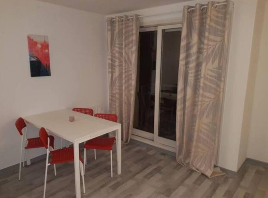 Le Rouennais Et Son Parking Prive Apartman Kültér fotó