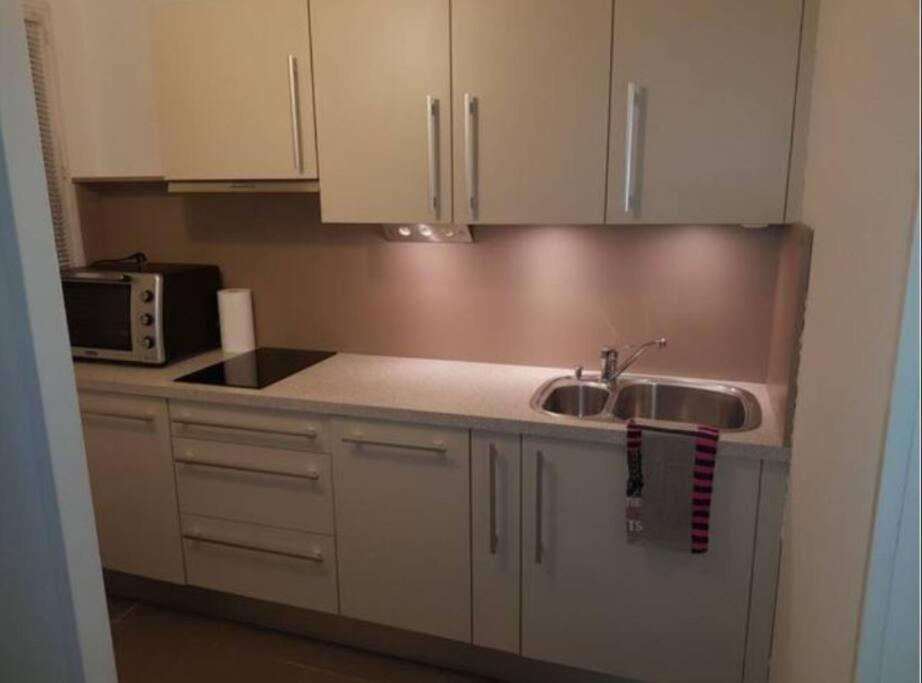 Le Rouennais Et Son Parking Prive Apartman Kültér fotó